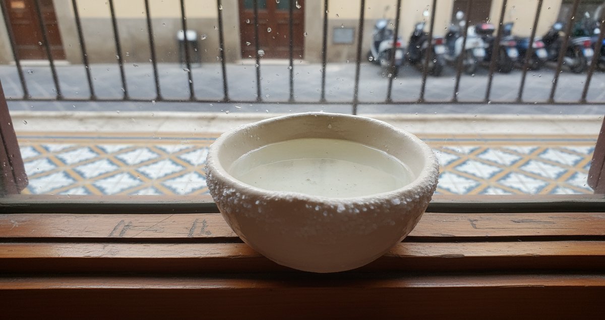 piatto-acqua-salata-davanzale-condensa-inverno